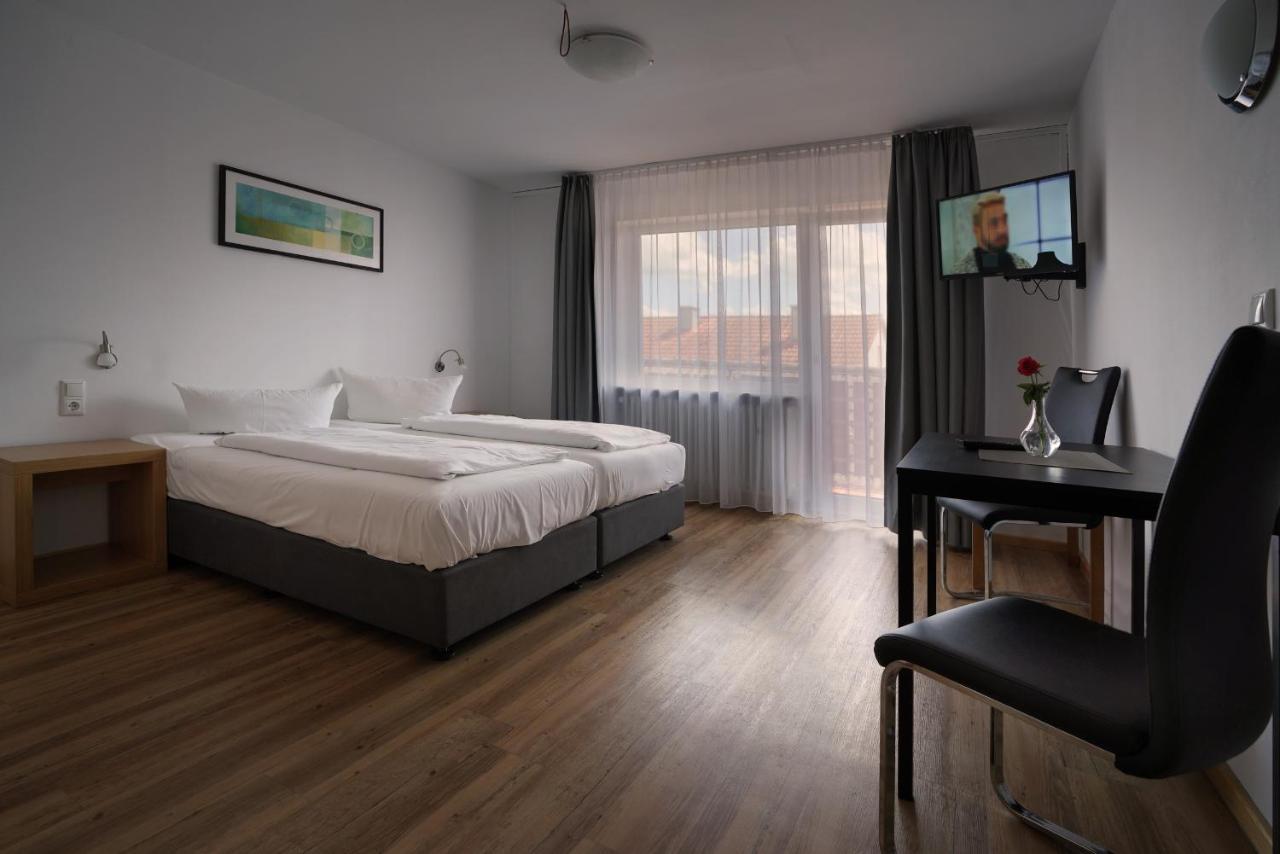 Hotel Gasthof Metzgerei Lamm - Benedikt Rueckel Geiselwind Ngoại thất bức ảnh