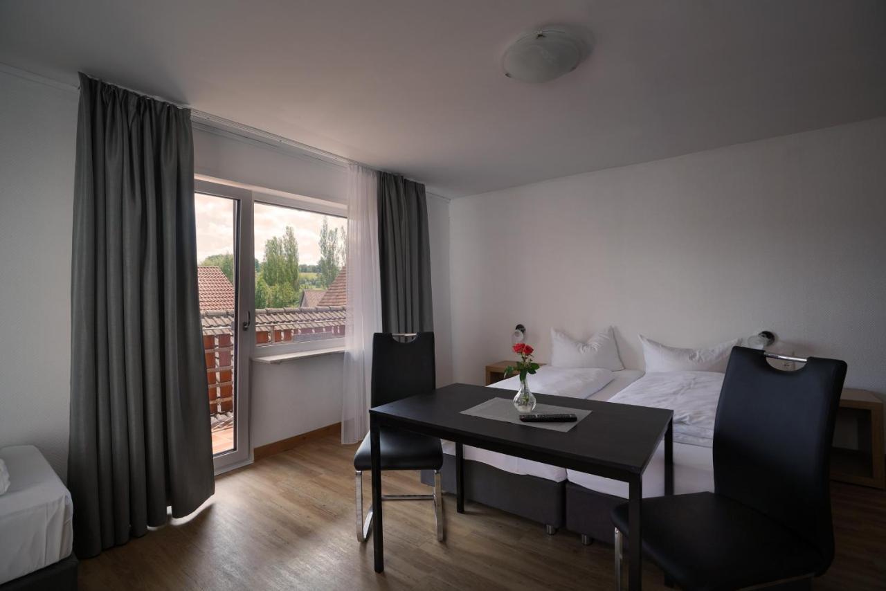 Hotel Gasthof Metzgerei Lamm - Benedikt Rueckel Geiselwind Ngoại thất bức ảnh