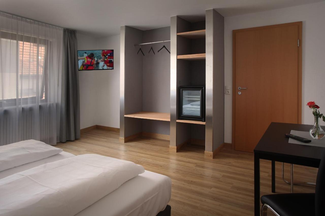 Hotel Gasthof Metzgerei Lamm - Benedikt Rueckel Geiselwind Ngoại thất bức ảnh