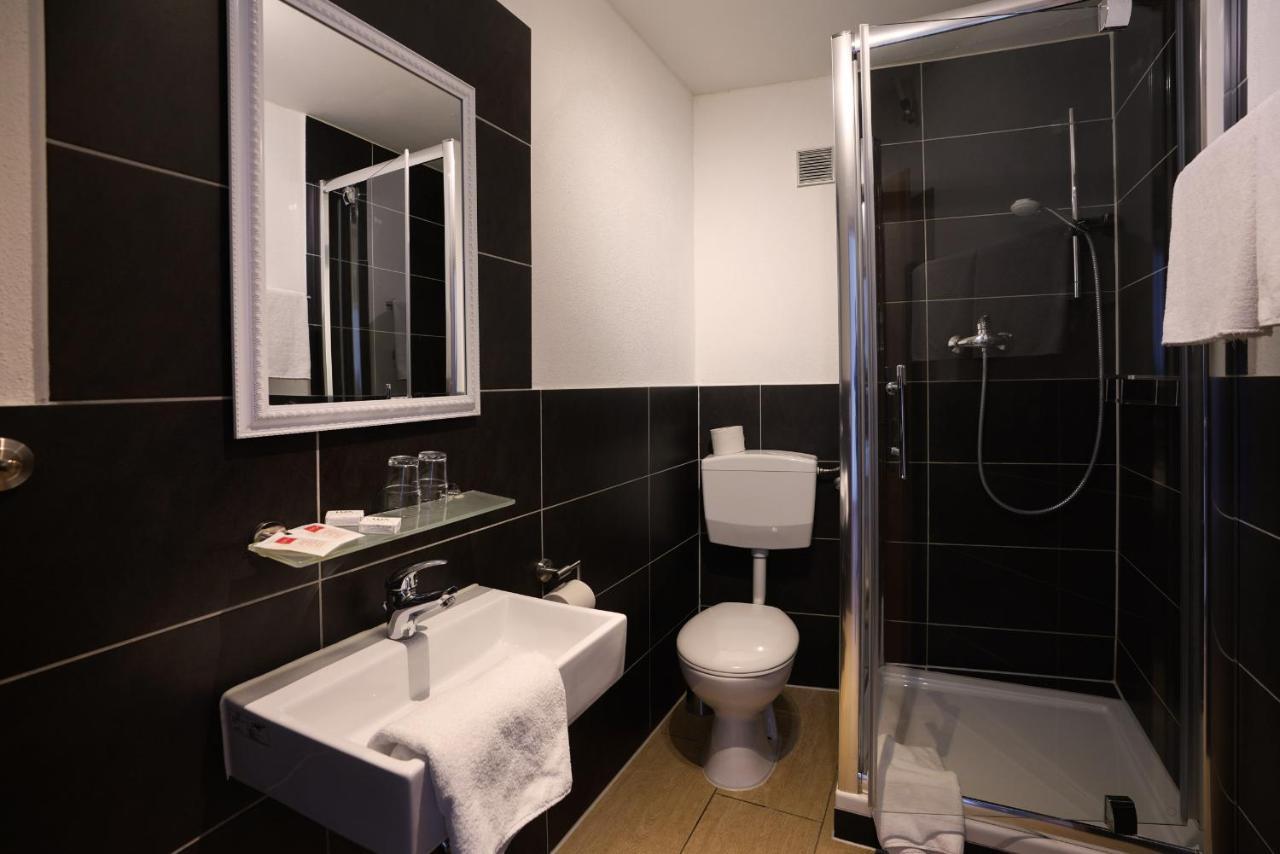 Hotel Gasthof Metzgerei Lamm - Benedikt Rueckel Geiselwind Ngoại thất bức ảnh